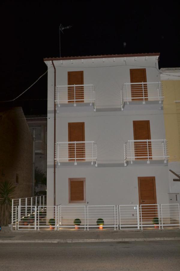 Onda Chiara B&B Porto SantʼElpidio Buitenkant foto